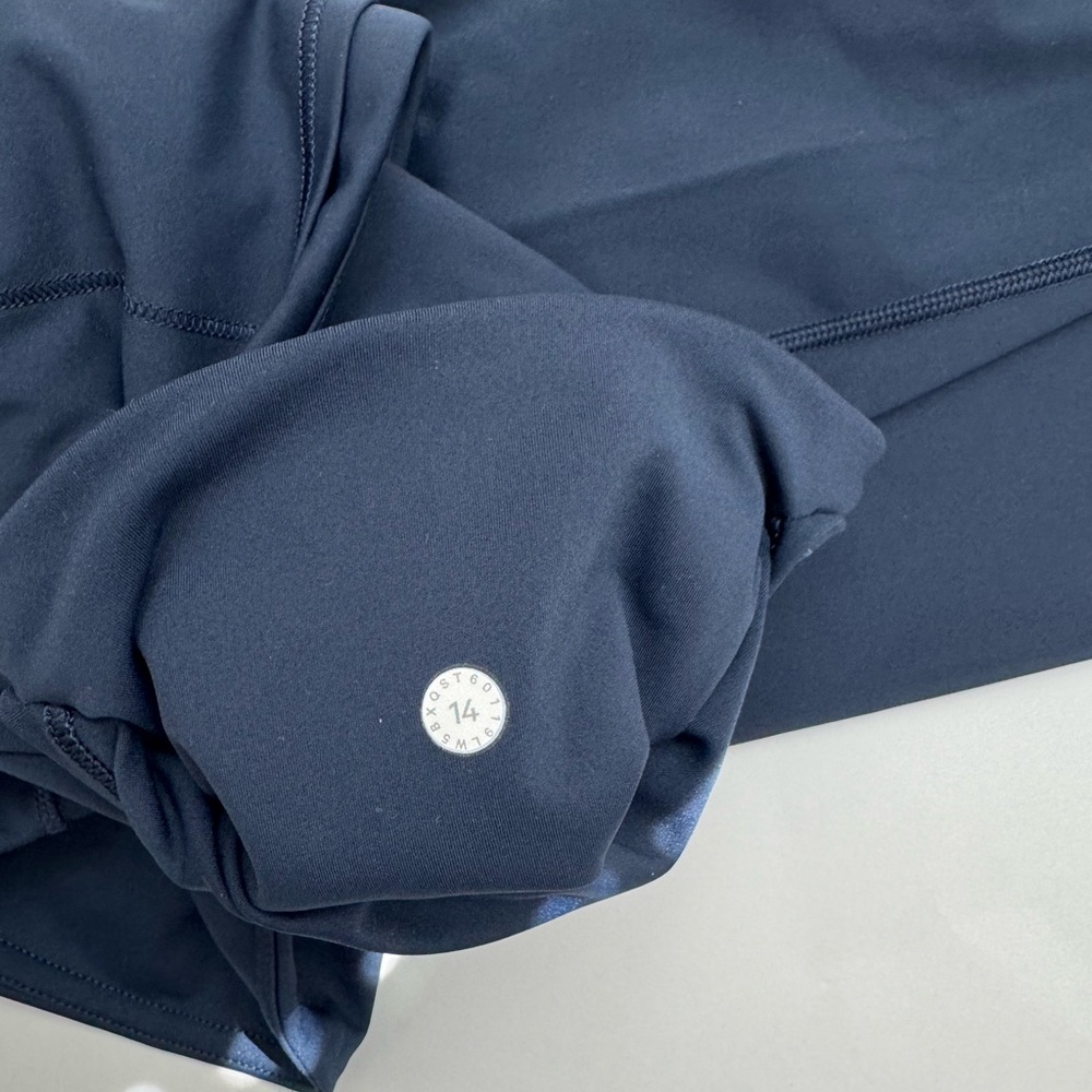 Lululemon Fast & Free 7/8 Tight II*Non-Reflective Nulux 25" - True Navy - Picture 8 of 9